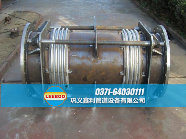 未噴漆的大拉桿橫向波紋<a href=http://www.xixinlingfz.com target=_blank class=infotextkey>補(bǔ)償器</a>