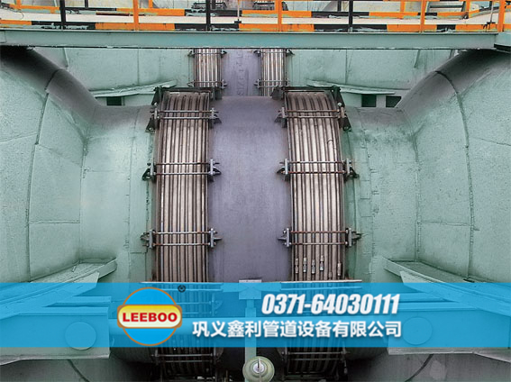 <a href=http://www.xixinlingfz.com target=_blank class=infotextkey>補(bǔ)償器</a>安裝現(xiàn)場(chǎng)圖